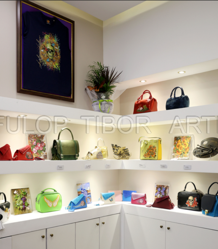 myheART Gallery Handbag and Purse Collection